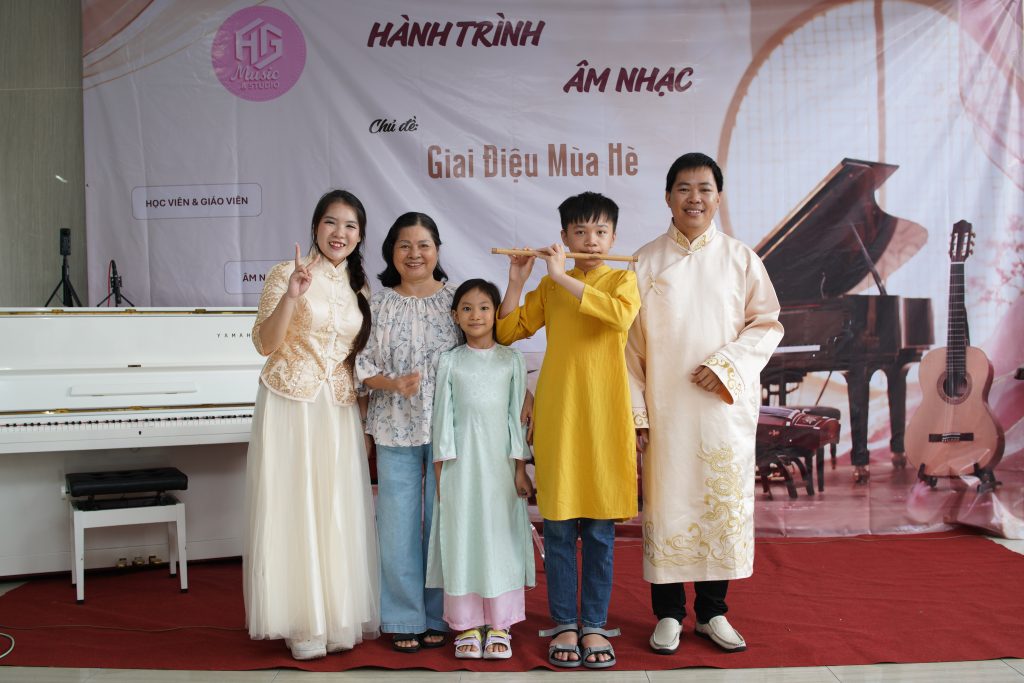 Học nhạc để biểu diễn: từ lớp học đến sân khấu - DSC06853