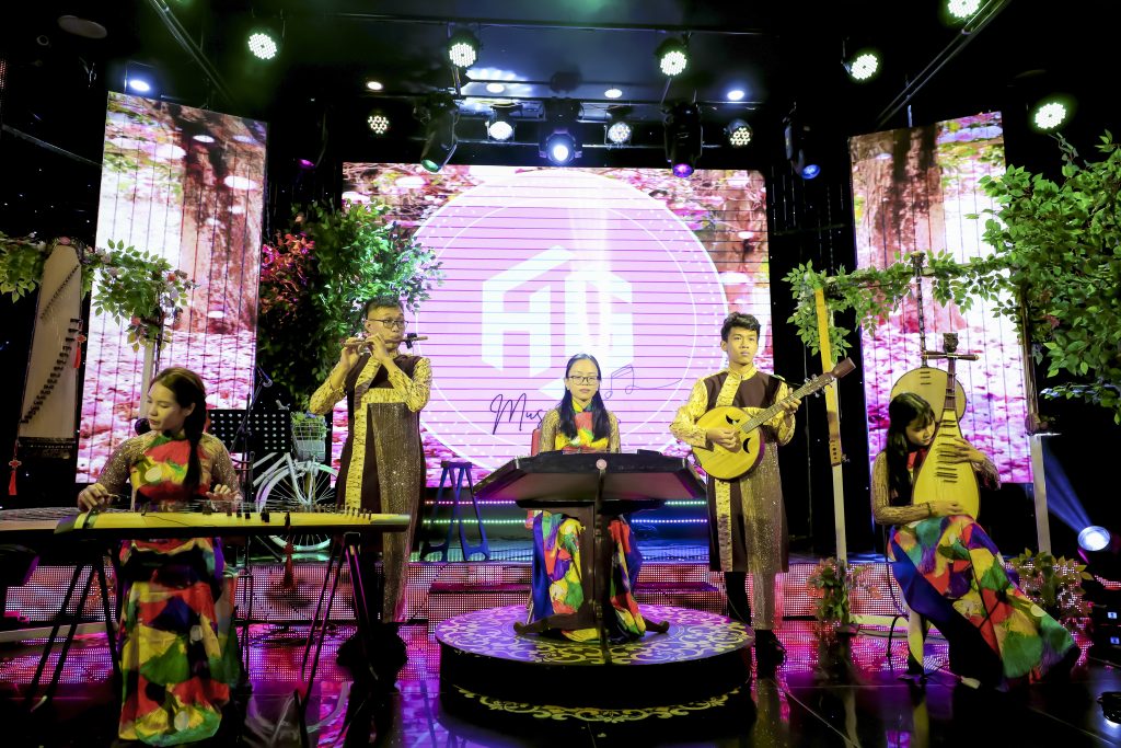 Luyện tai nghe âm nhạc cho người mới - HG Music – Studio_209